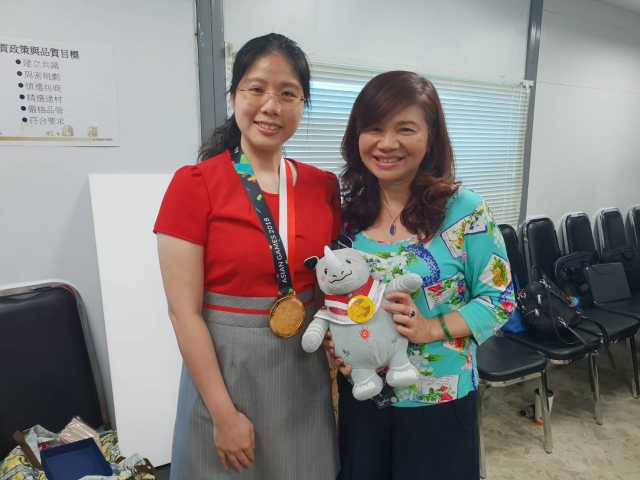  Chairperson Chou Meets 2018 Asian Games Overseas Chinese Arts Gold Medalist Lu Yi-Ru 