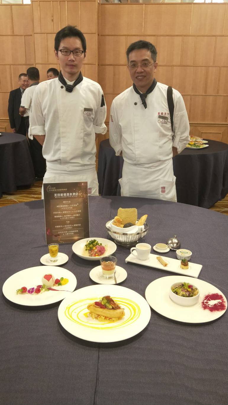 Grand View Resort: Western Set Meal Gold, Chinese Set Meal Silver, Chinese Banquet Silver