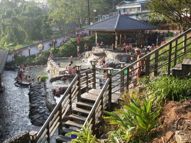  狂賀 新北投溫泉商圈 榮獲新台灣十大好湯及北區首選名湯區! 