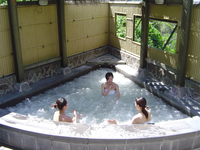 歴史ある温泉産業