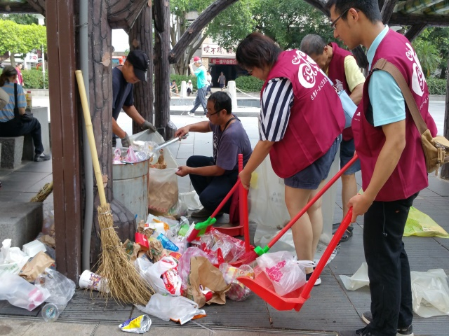 寶可夢後遺症　北投公園今清出上百公斤垃圾